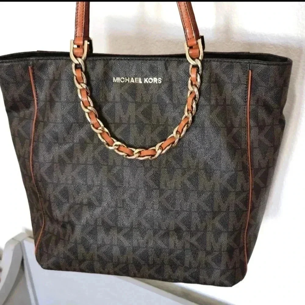 Michael Kors Signature Monogram Large Harper Tote